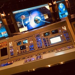 Meet your Posher, Dustin